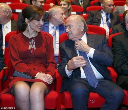 Blatter erməni sevgilisinə görə istefa verdi
