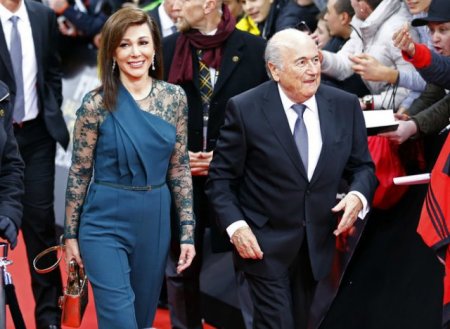 Blatter erməni sevgilisinə görə istefa verdi