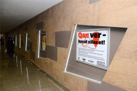 Bakı metrosunda kreativ sərgi