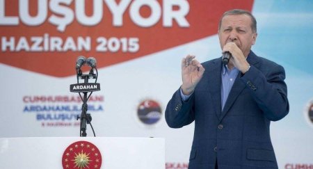 Ərdoğandan kəskin tənqid: “Sən kimsən, tərbiyəsiz”