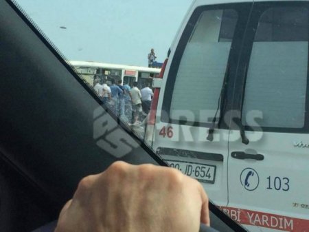 Bakıda dəhşətli qəza: Sərnişin avtobusu "KamAZ"la toqquşdu, ölən var