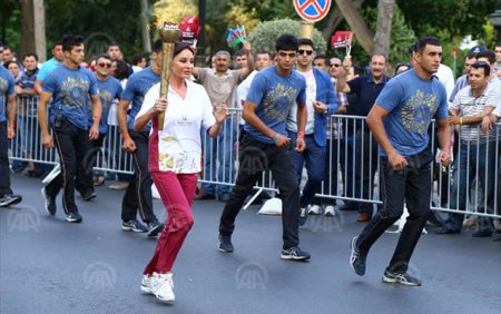 İlham Əliyevin ailəsi məşəllə