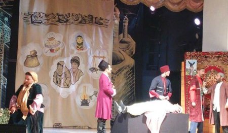 Toyun səhəri yatağında sevdiyi qızı yox, eybəcər qoca arvadı görən kişi...