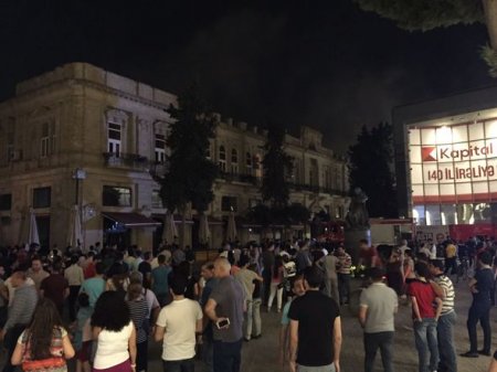 Bakının mərkəzində yanğın olub