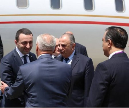 Qaribaşvili Bakıdadır