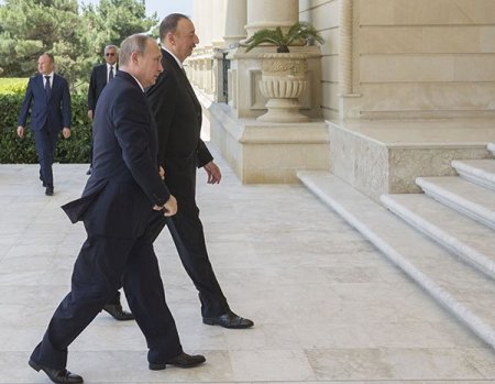 İlham Əliyevlə Vladimir Putin arasında danışıqlar başladı