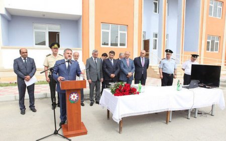 Əlil və şəhid ailələrinə ev verildi