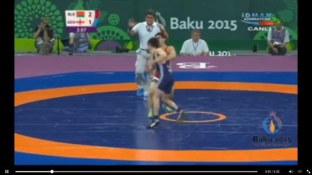 Bakı 2015-də dava: Güləşçilər bir-birini şillələdilər
