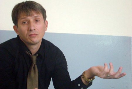 Azər Axşam: Əlimdə imkan olsaydı, başqa ölkədə yaşayardım