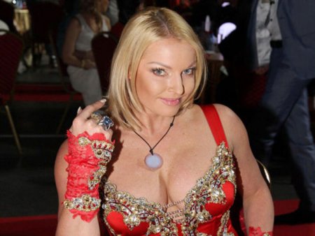 Anastasiya Voloçkova Bakıdadır