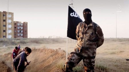 Tacikistan xaricdə döyüşən terrorçuları vətəndaşlıqdan məhrum edəcək