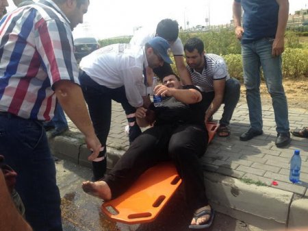 Bakıda dəhşətli qəza: Ata ilə oğul ölümdən döndü