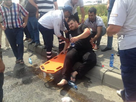 Bakıda dəhşətli qəza: Ata ilə oğul ölümdən döndü