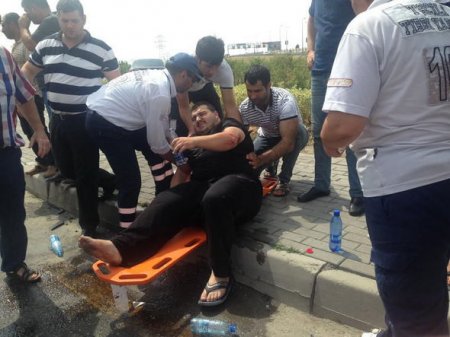 Bakıda dəhşətli qəza: Ata ilə oğul ölümdən döndü