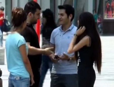 Bakıda qız sevgilisini başqa oğlanla qısqandırmaq istədi...