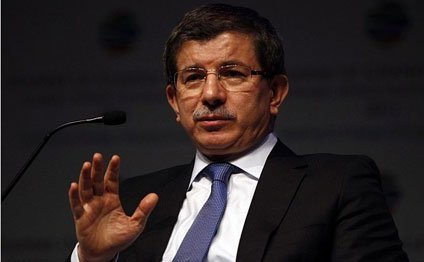Davudoğlu əsəbləşdi: Bəsdirin!