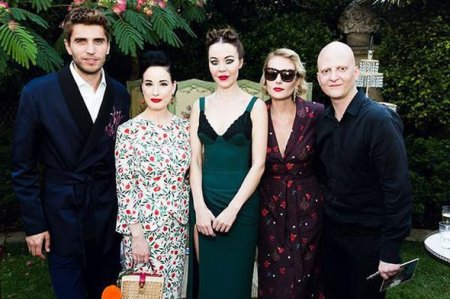 Nərgiz Paşayevanın qızı Paris moda həftəsində