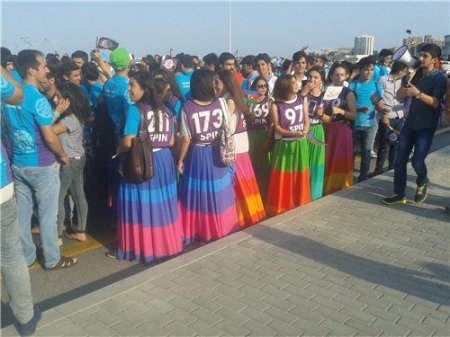 Bakıda könüllülərin paradı keçirildi