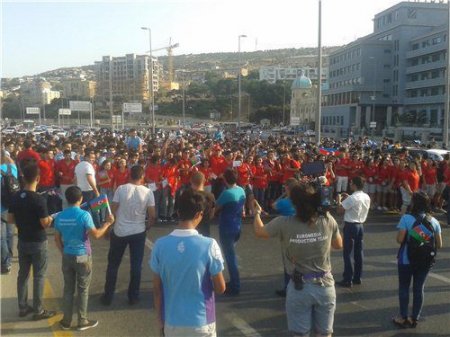 Bakıda könüllülərin paradı keçirildi