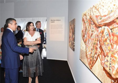 Xalçalarımız Kannda nümayş olunur