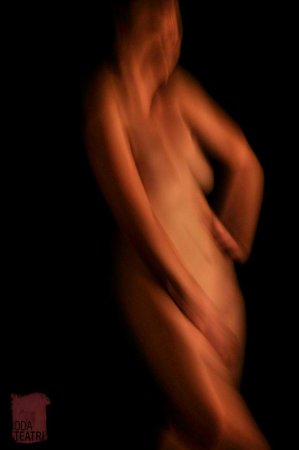 Oda teatrından daha bir erotik FOTOSESSİYA