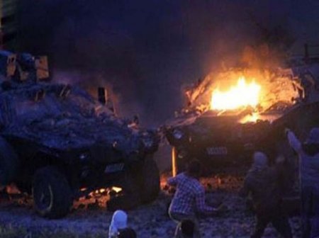 Türkiyədə hərbi maşın partladılıb: 2 ölü, 4 yaralı