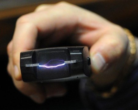 Azərbaycanda bu polislər elektroşokdan istifadə edəcəklər
