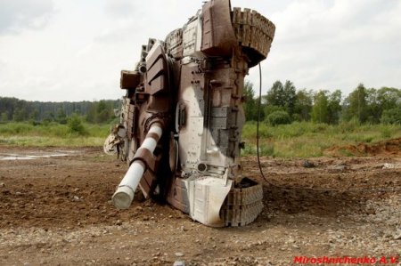 Ərəblər Rusiyada tankı necə aşırdılar?