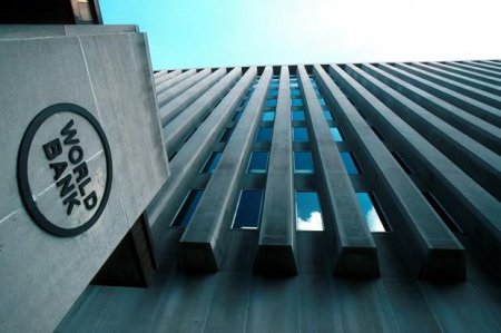 Dünya Bankı 2015-ci ildə neftin qiymətinə dair proqnozu artırdı