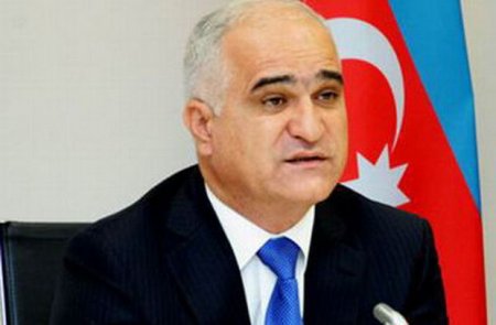 Nazir dərmanların qiymətindən danışdı