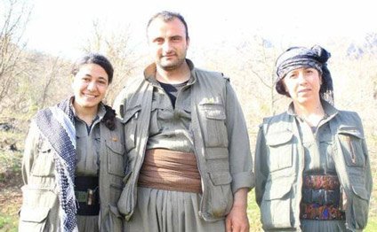 Qadın terrorçunu öldürdülər və çılpaq şəklini çəkdilər