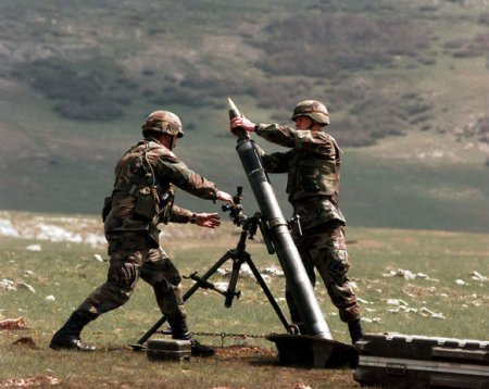 Düşmən minaatanlardan və iriçaplı pulemyotlardan atəş açır