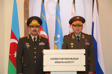 Zakir Həsənov Sergey Şoyqu ilə görüşüb