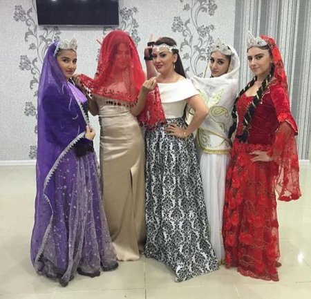 Azərbaycanlı aparıcının ikinci dəfə toyu oldu