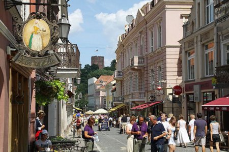 Litva rusiyalı turistləri azərbaycanlılarla əvəz etmək istəyir
