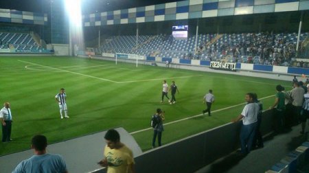 Azərkeş “Neftçi”nin futbolçusuna hücum etdi