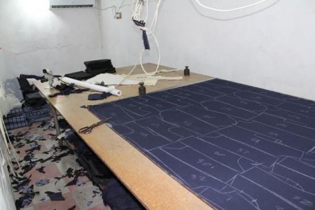 Bakıda saxta məktəbli formaları tikilir