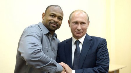 Putin Roy Consa Rusiya vətəndaşlığı söz verdi