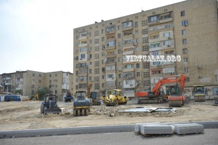 Balkonlar sökülür, sakinlər isə etiraz edə bilmir, çünki...