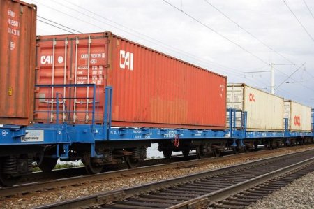 Qazaxıstanda azərbaycanlı biznesmenin bir neçə tonluq yükü saxlanıldı