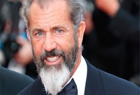 Mel Gibson qadın fotoqrafa hücum etdi
