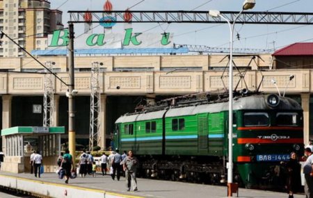 Sumqayıt sərnişin stansiyası sökülməyə başladı