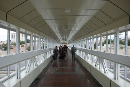 Bakıda yerüstü piyada keçidlərinin üzlükləri yeniləndi