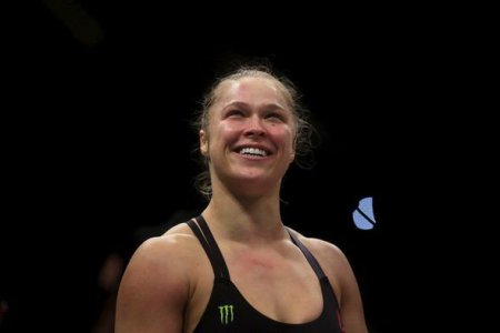 UFC çempionuna porno filmdə çəkilmək üçün 5 milyon dollar təklif etdilər