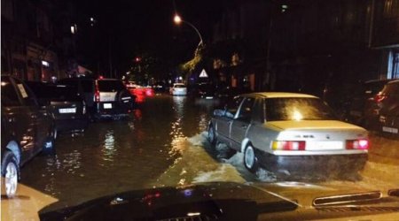 Batumi su altında