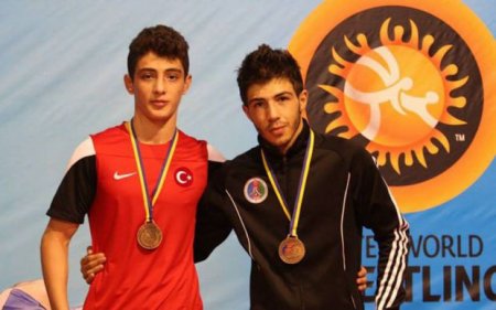 Güləşçimiz dünya çempionatının “bürünc” mükafatçısı oldu