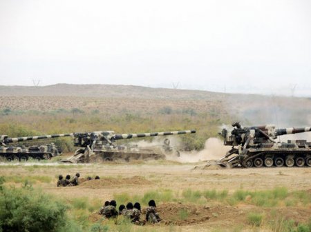 Azərbaycanın artilleriya qoşunları təlim keçirdi