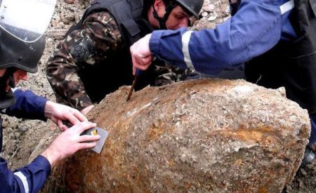Almaniyada bomba həyəcanı: 10 min sakin təxliyyə edildi