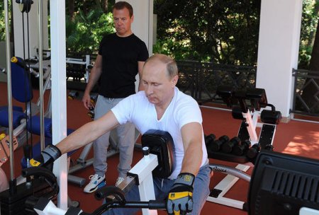 Putin və Medvedev birgə məşq etdilər