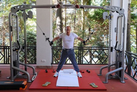 Putin və Medvedev birgə məşq etdilər